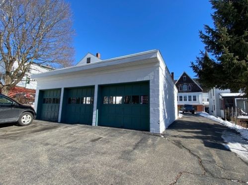 14 Church St, Ware, MA 01082-1202