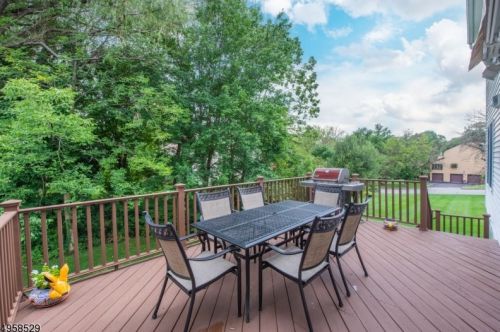 4 Roberts Rd, Dover NJ  07869-3475 exterior