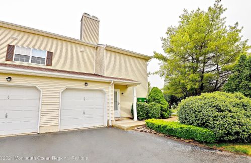 28 Racquet Rd, Belmar, NJ 07719-9404