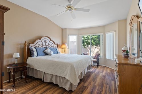 22209 Las Brizas Ln, Sun City AZ 85375-2858 exterior