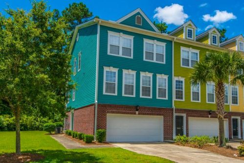 9001 Parlor Dr, Ladson, SC 29456-5528