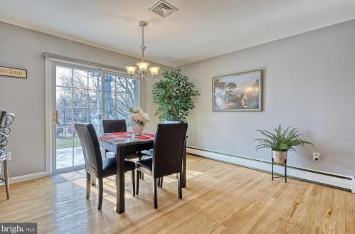 48 Valley Rd, Hummelstown PA  17036-9723 exterior