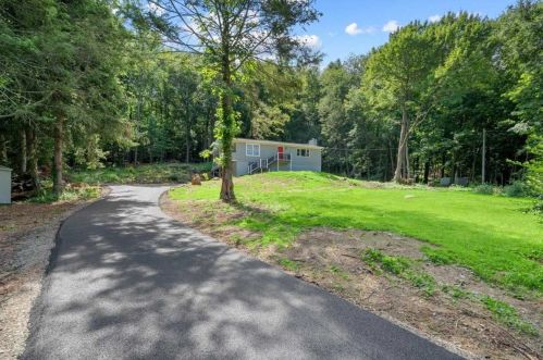 54 Brothers Rd, Poughquag, NY 12570-5612
