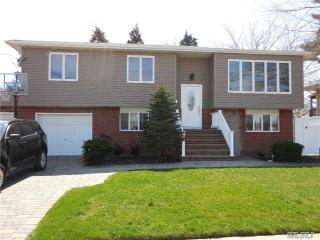 210 Boundary Ave, East Massapequa, NY 11758-1143