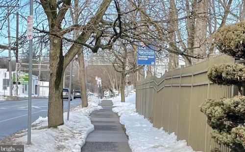 301 Byberry Rd, Philadelphia PA  19116-1947 exterior