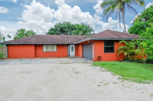 7434 162nd Ct, West Palm Beach, FL 33418-7646