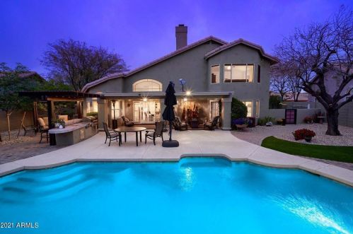 4551 Palo Brea Ln, Cave Creek AZ 85331-2431 exterior