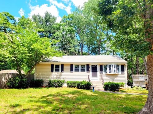 98 Hall Dr, Hingham, MA 02061-1808