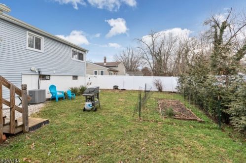 16 Rainier Rd, Fanwood NJ  07023-1416 exterior