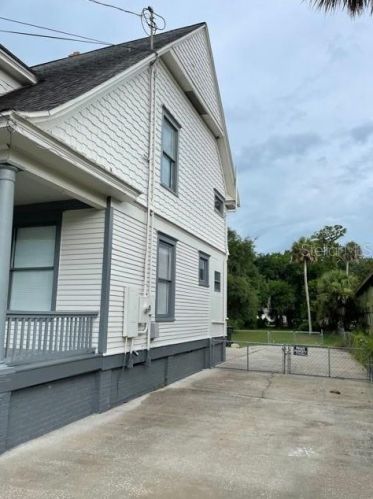 836 Ridgewood Ave, Daytona Beach, FL 32117-3518