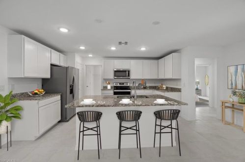 913 6th Ave, Cape Coral FL  33991-2432 exterior