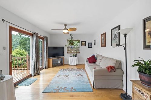 14 Boulder Rdg, Danbury CT  06811-3144 exterior