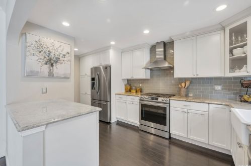 142 Reynolds Rd, West Islip NY  11795-2917 exterior
