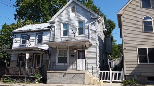 617 Moore St, Huntingdon PA  16652-2100 exterior