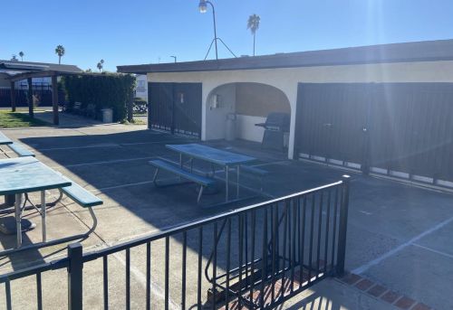 1520 Capitol Expy, San Jose CA  95121-1828 exterior