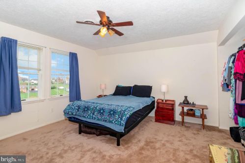 11 Thrush Dr, Carlisle PA  17015-7653 exterior