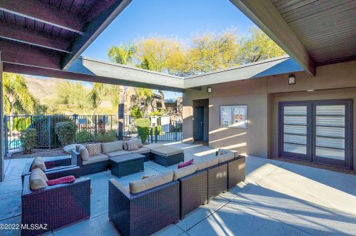5800 Kolb Rd, Tucson AZ  14276-0908 exterior
