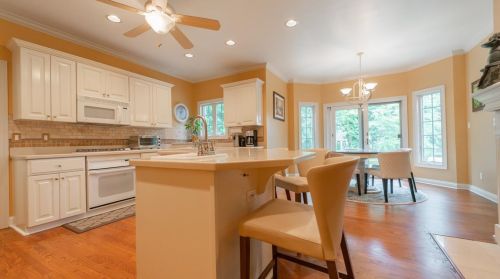 525 Brighton Ln, Dyer IN  46311-4625 exterior