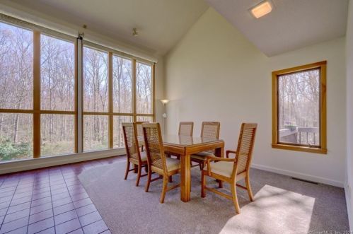 5 Bramble Bush Dr, Niantic CT  06357-1802 exterior