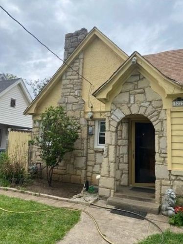 5222 Denton Dr, Dallas, TX 75235-8305