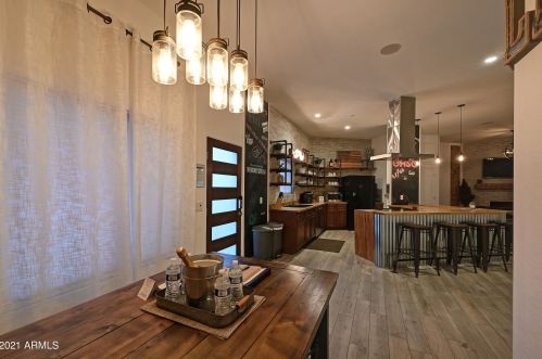 6365 Weldon Ave, Scottsdale, AZ 85251-5463