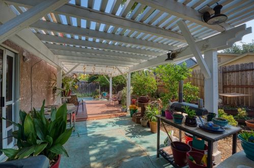 417 Peregrine Dr, Grayson CA  95363-9012 exterior