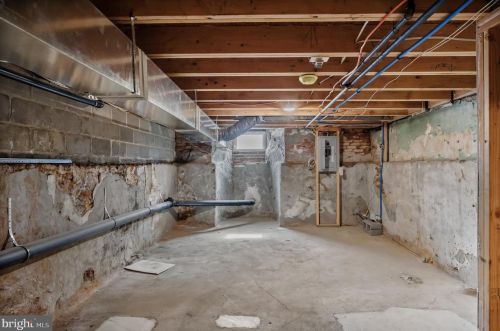 655 Line St, Camden NJ  08103-1452 exterior