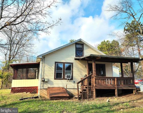 313 Wertzville Rd, West Enola PA  17025-2028 exterior
