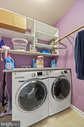 4770 Dane Ridge Cir, Woodbridge VA  22193-6519 exterior