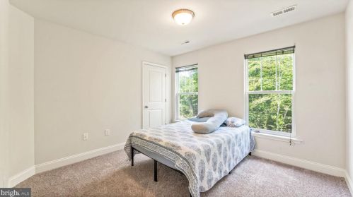 1077 Mountain View Rd, Fredericksburg VA  22406-4429 exterior