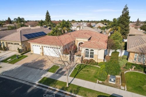 12118 Upper Waterford Dr, Bakersfield, CA 93312-7096