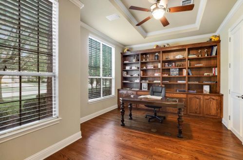 2209 Roadrunner Dr, Lewisville TX  75022-7885 exterior