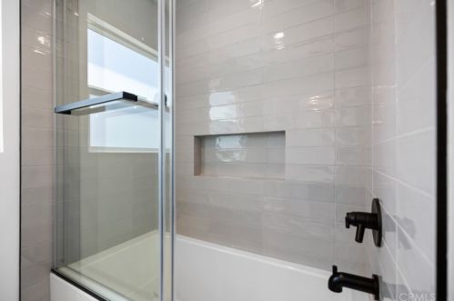 9261 Christine Dr, Huntington Beach CA  92646-8355 exterior