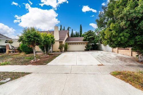 626 Noble St, Orange, CA 92869-2716