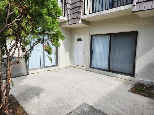1749 Congress Ave, West Palm Beach, FL 33401-1664