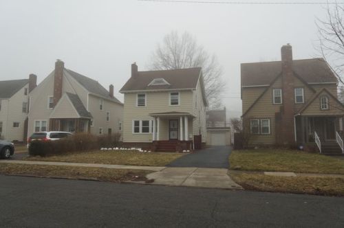 3558 Bainbridge Rd, Cleveland, OH 44118-2255