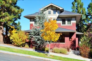 2398 Lemhi Pass Dr, Bend, OR 97701-6782