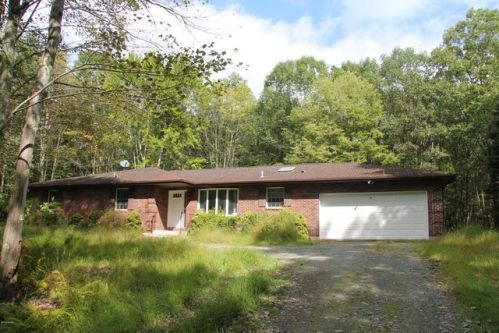 50 Deer Run, Hawley, PA 18428-4506