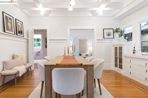 6026 Auburn Ave, Oakland, CA 94618-1318