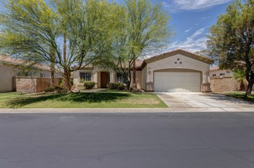 79814 Parkway Esplanade, La Quinta, CA 92253-8814