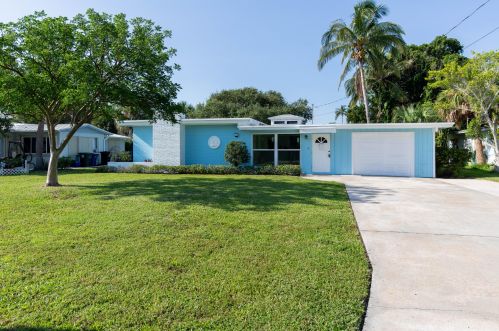 1919 Mimosa Ave, Fort Pierce, FL 34949-3419