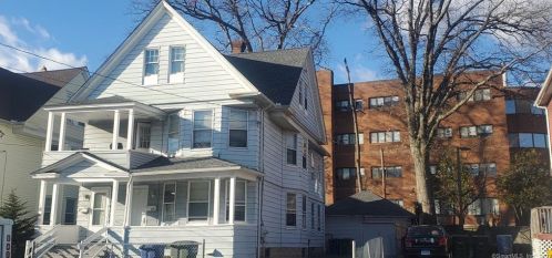 24 Bronx Ave, Bridgeport CT  06606-4604 exterior