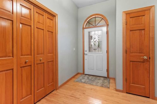 2722 Teresa Dr, Green Bay WI  54311-5586 exterior