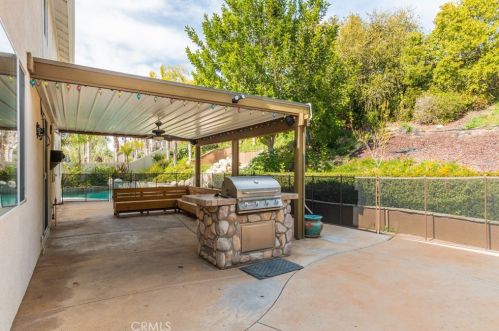 43020 Noble Ct, Temecula CA  92592-4385 exterior