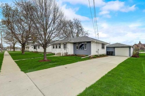 605 Clark St, Horicon WI  53032-1016 exterior