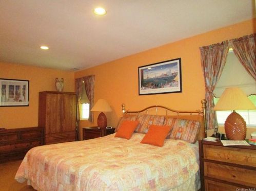 48 Hidden Ridge Dr, Monticello NY  12701-3080 exterior