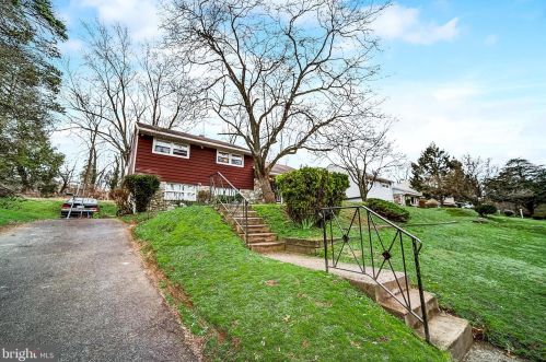 7409 Richards Rd, Melrose Park, PA 19027-3431