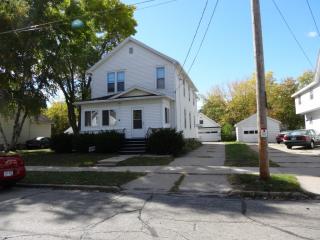 841 Cherry St, Oshkosh WI  54901-4347 exterior