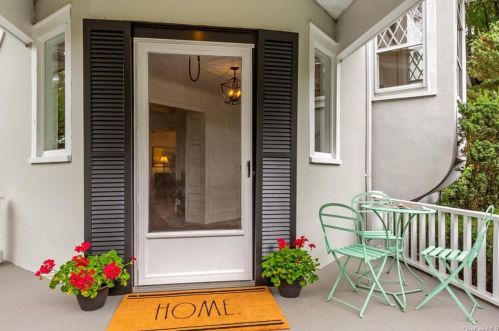 365 Elm Rd, Briarcliff NY  10510-2207 exterior