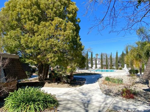 6900 Almond Ave, Citrus Heights CA  95662-3348 exterior